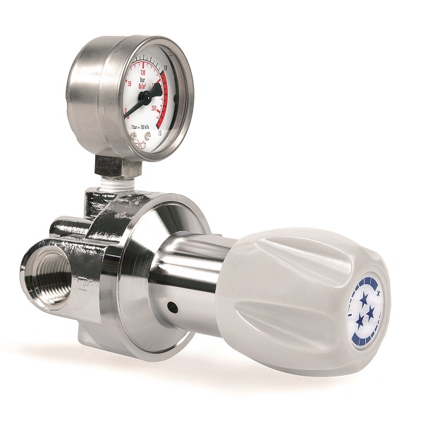Diaphragm low pressure regulator with balanced valve for very high flow - DC50